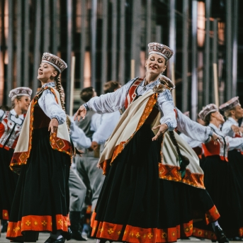 Dancis koncertā Daugavas stadionā - Foto Jurģis Rikveilis & palīgi
