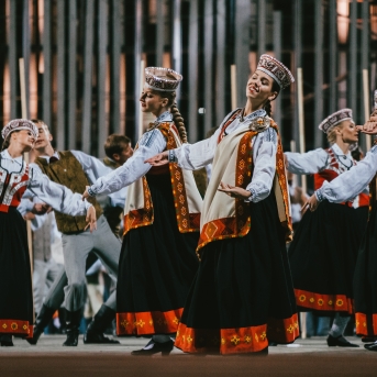 Dancis koncertā Daugavas stadionā - Foto Jurģis Rikveilis & palīgi