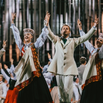 Dancis koncertā Daugavas stadionā - Foto Jurģis Rikveilis & palīgi