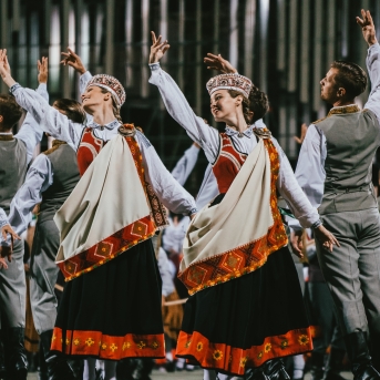 Dancis koncertā Daugavas stadionā - Foto Jurģis Rikveilis & palīgi