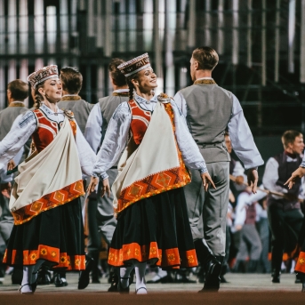 Dancis koncertā Daugavas stadionā - Foto Jurģis Rikveilis & palīgi