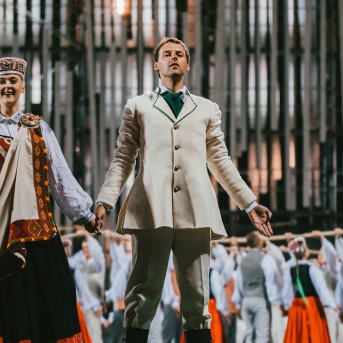 Dancis koncertā Daugavas stadionā - Foto Jurģis Rikveilis & palīgi