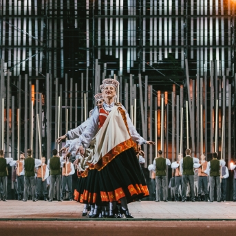 Dancis koncertā Daugavas stadionā - Foto Jurģis Rikveilis & palīgi