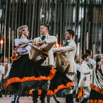 Dancis koncertā Daugavas stadionā - Foto Jurģis Rikveilis & palīgi