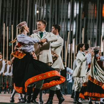 Dancis koncertā Daugavas stadionā - Foto Jurģis Rikveilis & palīgi