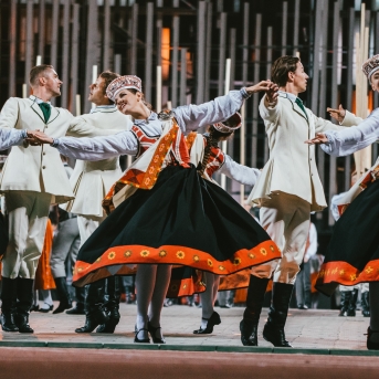 Dancis koncertā Daugavas stadionā - Foto Jurģis Rikveilis & palīgi
