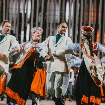 Dancis koncertā Daugavas stadionā - Foto Jurģis Rikveilis & palīgi