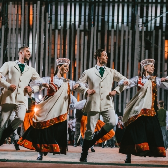 Dancis koncertā Daugavas stadionā - Foto Jurģis Rikveilis & palīgi