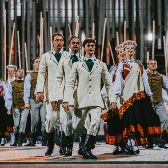 Dancis koncertā Daugavas stadionā - Foto Jurģis Rikveilis & palīgi