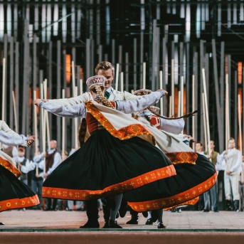 Dancis koncertā Daugavas stadionā - Foto Jurģis Rikveilis & palīgi
