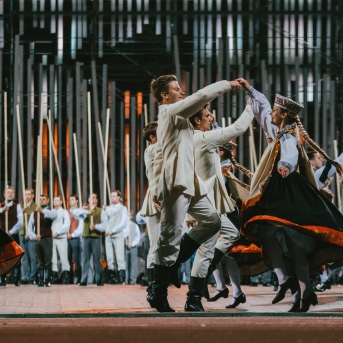 Dancis koncertā Daugavas stadionā - Foto Jurģis Rikveilis & palīgi