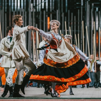 Dancis koncertā Daugavas stadionā - Foto Jurģis Rikveilis & palīgi
