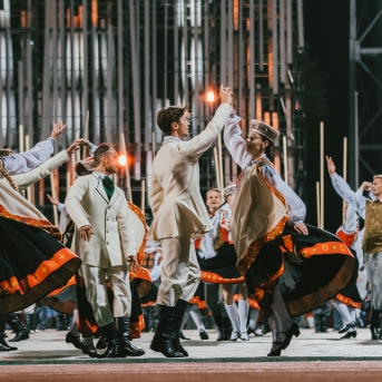 Dancis koncertā Daugavas stadionā - Foto Jurģis Rikveilis & palīgi