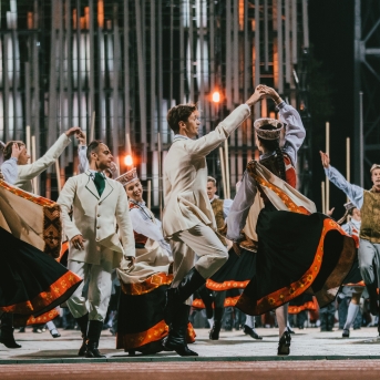 Dancis koncertā Daugavas stadionā - Foto Jurģis Rikveilis & palīgi