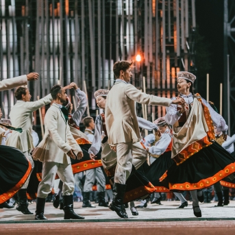 Dancis koncertā Daugavas stadionā - Foto Jurģis Rikveilis & palīgi