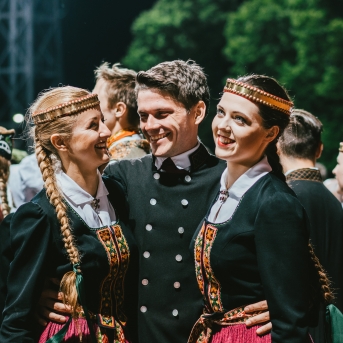 Dancis koncertā Daugavas stadionā - Foto Jurģis Rikveilis & palīgi