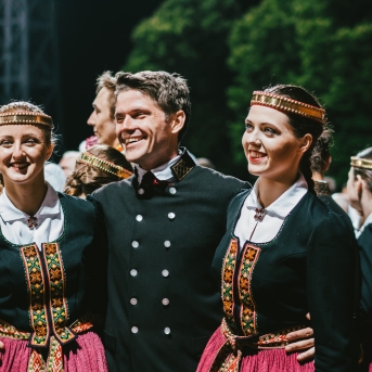 Dancis koncertā Daugavas stadionā - Foto Jurģis Rikveilis & palīgi