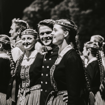 Dancis koncertā Daugavas stadionā - Foto Jurģis Rikveilis & palīgi