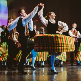 Koncerts RAITI, RAITI RAKSTĀ DEJ’ - Foto: Anna Zvejniece