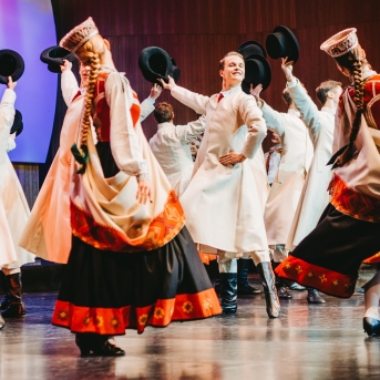 Koncerts RAITI, RAITI RAKSTĀ DEJ’ - Foto: Anna Zvejniece