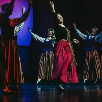 Koncerts RAITI, RAITI RAKSTĀ DEJ’ - Foto: Anna Zvejniece