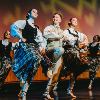 Koncerts RAITI, RAITI RAKSTĀ DEJ’ - Foto: Anna Zvejniece