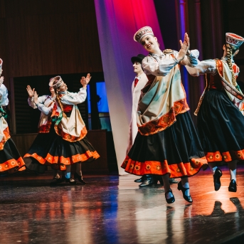 Koncerts RAITI, RAITI RAKSTĀ DEJ’ - Foto: Anna Zvejniece