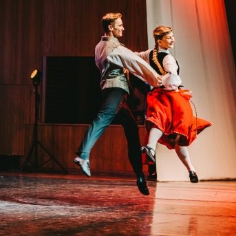 Koncerts RAITI, RAITI RAKSTĀ DEJ’ - Foto: Anna Zvejniece