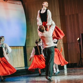 Koncerts RAITI, RAITI RAKSTĀ DEJ’ - Foto: Anna Zvejniece