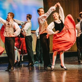 Koncerts RAITI, RAITI RAKSTĀ DEJ’ - Foto: Anna Zvejniece