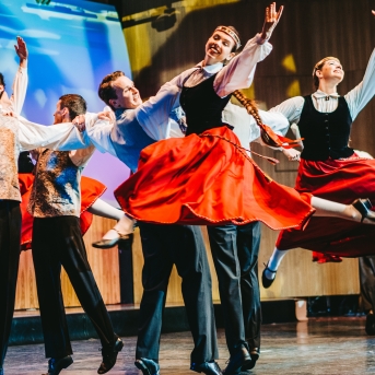 Koncerts RAITI, RAITI RAKSTĀ DEJ’ - Foto: Anna Zvejniece