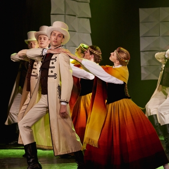 Koncerts ''Mēs mīlam dejā'' - Foto: Roberts Ķesteris