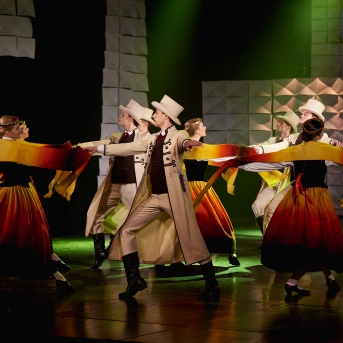 Koncerts ''Mēs mīlam dejā'' - Foto: Roberts Ķesteris