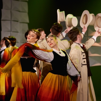 Koncerts ''Mēs mīlam dejā'' - Foto: Roberts Ķesteris